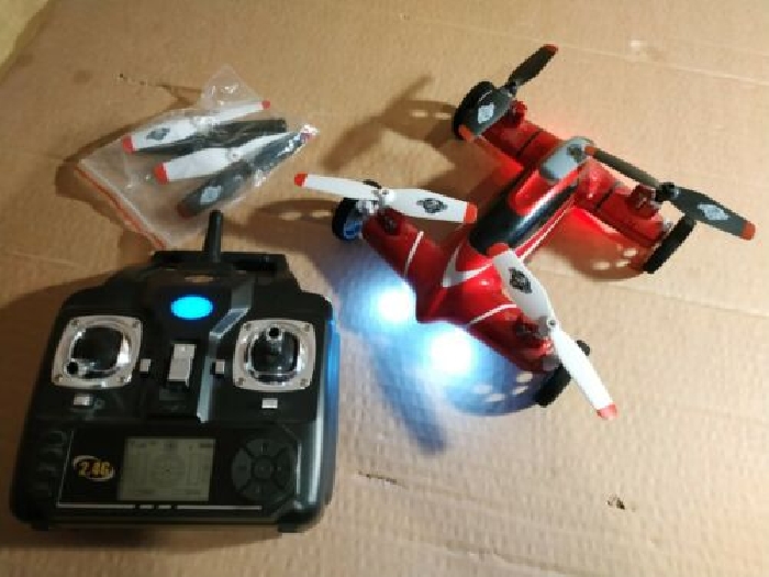 Drone voiture Fast Lane SKY WHEELS radio commandé Toys R Us