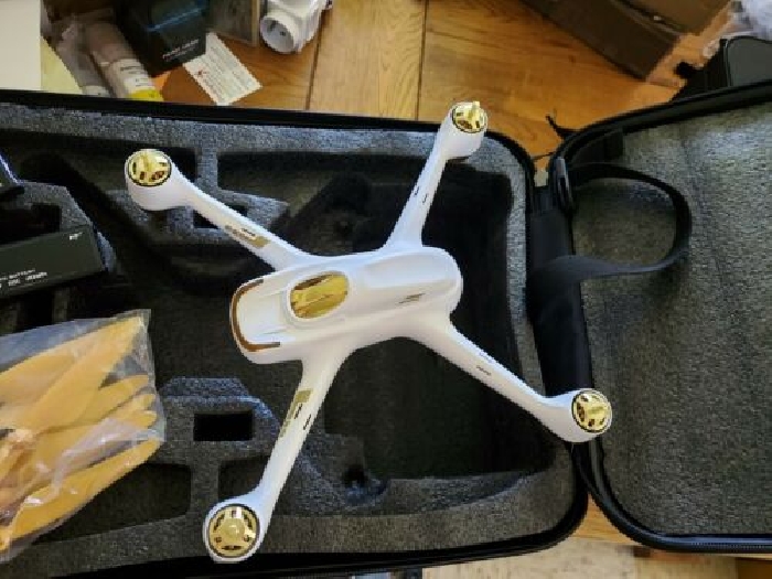 Drone Hubsan H501S + Accessoires. 
