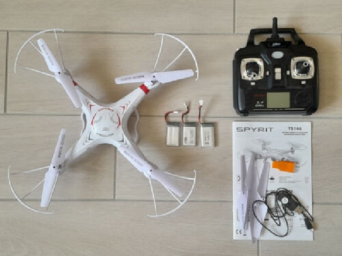 DRONE RC Spyrit T2M 5 voies caméra avec 3 accus Lipo