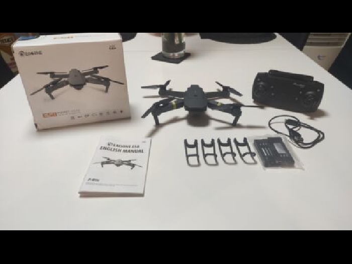 Drone eachine E58 +piéces de rechange.