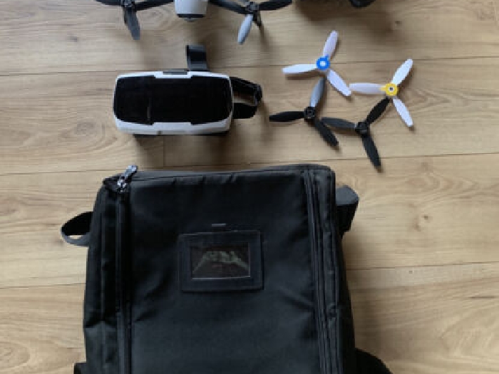 Drône PARROT Bebop 2 avec sac compartimenté. Complet